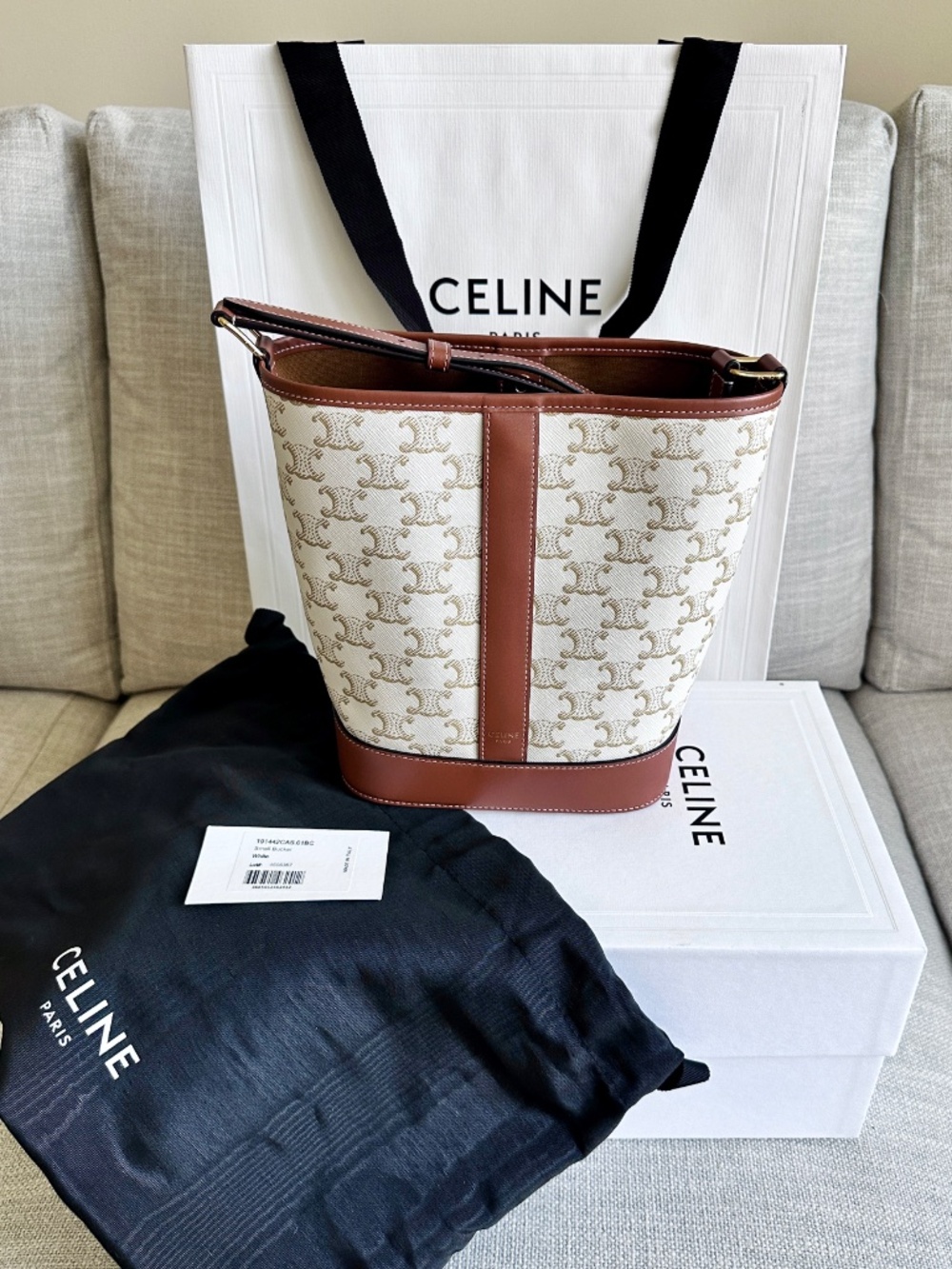 CELINE Triomphe Canvas Bucket Shoulder Crossbody Bag white tan gold Fall NEW